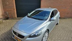 Grijs Gebruikt 2014 Volvo V40 Stationwagen | € 13.450 (Eerlijke prijs)