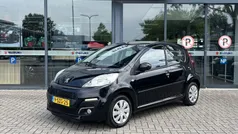 Zwart Gebruikt 2014 Peugeot 107 Active Hatchback | € 4.745 (Eerlijke prijs)