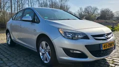 Grijs Gebruikt 2012 Opel Astra Edition Sedan | € 6.999 (Eerlijke prijs)