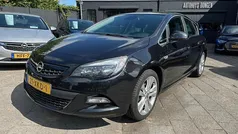 Zwart, metallic lak Gebruikt 2012 Opel Astra Hatchback | € 3.950 (Goede deal)