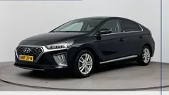 Zwart Gebruikt 2021 Hyundai Ioniq Premium Sedan | € 21.400 (Eerlijke prijs)