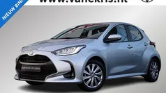 Grijs Gebruikt 2024 Toyota Yaris Hatchback | € 22.599 (Eerlijke prijs)