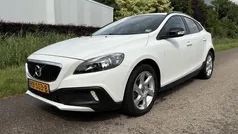 Wit Gebruikt 2017 Volvo V40 CC Stationwagen | € 15.999 (Eerlijke prijs)
