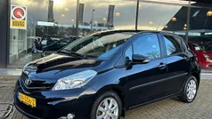 Zwart Gebruikt 2014 Toyota Yaris Hatchback | € 8.449 (Eerlijke prijs)