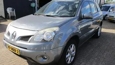 Gebruikt 2009 Renault Koleos Dynamique SUV | € 2.999 (Eerlijke prijs)