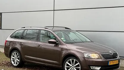 Occasion 2014 Skoda Octavia Business Line Stationwagen | € 4.950 (Eerlijke prijs)