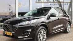 Zwart, metallic lak Gebruikt 2022 Ford Kuga Vignale SUV | € 27.895 (Eerlijke prijs)