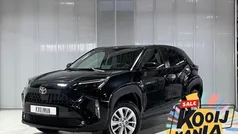 Zwart Gebruikt 2024 Toyota Yaris Cross Active SUV | € 28.395 (Eerlijke prijs)