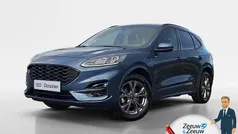 Blue metallic (pn4ft) Gebruikt 2022 Ford Kuga ST-Line X SUV | € 26.940 (Eerlijke prijs)