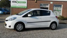 Wit Gebruikt 2014 Toyota Yaris Hatchback | € 6.450 (Eerlijke prijs)