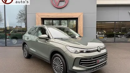 Occasion 2024 VW Tiguan Elegance SUV | € 47.445 (Eerlijke prijs)
