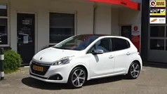 Wit Gebruikt 2015 Peugeot 208 Hatchback | € 8.750 (Eerlijke prijs)