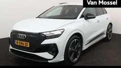 Wit, metallic lak Gebruikt 2022 Audi Q4 e-tron Competition SUV | € 38.900 (Goede deal)