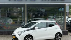 Wit Gebruikt 2020 Toyota Aygo Hatchback | € 12.895 (Eerlijke prijs)