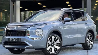 Nieuw Mitsubishi Outlander Instyle 306 PK (225 kW) 2025 Overige SUV