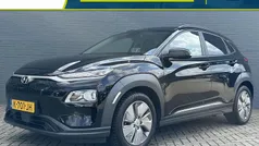 Zwart Gebruikt 2020 Hyundai Kona SUV | € 19.935 (Eerlijke prijs)