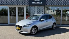 Grijs Gebruikt 2022 Mazda 2 Luxury Hatchback | € 19.995 (Eerlijke prijs)