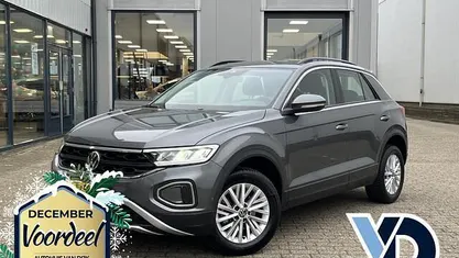 Gebruikt 2023 VW T-Roc Life SUV | € 24.595 (Eerlijke prijs)