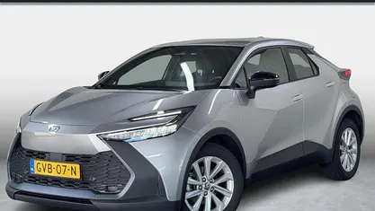 Grijs Occasion 2024 Toyota C-HR Active SUV | € 31.450 (Eerlijke prijs)