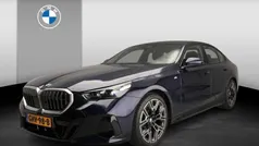Blauw, metallic lak Gebruikt 2024 BMW 520 M Sport Sedan | € 64.900