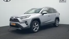 Donker zilver metallic Gebruikt 2021 Toyota RAV4 SUV | € 34.985 (Eerlijke prijs)