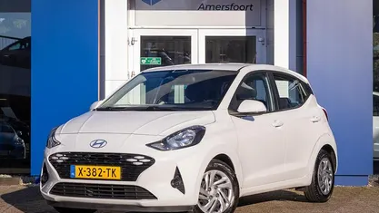 Wit Occasion 2024 Hyundai i10 Comfort Hatchback | € 14.895 (Eerlijke prijs)