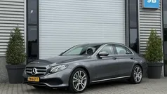 Grijs, metallic lak Gebruikt 2016 Mercedes E250 Sedan | € 23.950 (Super prijs)