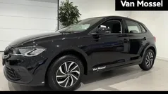 Zwart Gebruikt 2024 VW Polo Life Hatchback | € 25.900 (Eerlijke prijs)