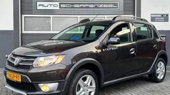 Gebruikt 2013 Dacia Sandero Lauréate Hatchback | € 6.245 (Eerlijke prijs)