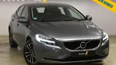 Grijs, metallic lak Gebruikt 2017 Volvo V40 Stationwagen | € 17.840 (Eerlijke prijs)