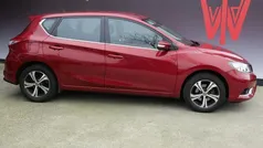 Rood, metallic lak Gebruikt 2017 Nissan Pulsar Hatchback | € 12.900 (Eerlijke prijs)