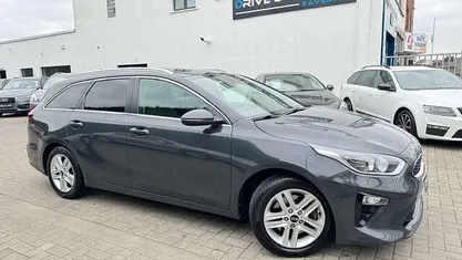 Occasion 2022 Kia Ceed Hatchback | € 20.950 (Goede deal)