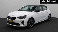Wit Gebruikt 2023 Opel Corsa-e Hatchback | € 20.940 (Eerlijke prijs)