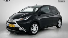Gebruikt 2017 Toyota Aygo X-play Hatchback | € 8.450 (Eerlijke prijs)