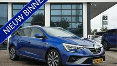 Blauw metallic Gebruikt 2021 Renault Mégane IV R.S. Stationwagen | € 20.900 (Eerlijke prijs)