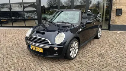 Zwart (metallic) Occasion 2007 Mini Cooper S Cabriolet Chili Cabriolet | € 4.950 (Eerlijke prijs)
