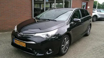 Occasion Toyota Avensis Skyview Edition 147 PK (108 kW) 2018 Zwart Stationwagen