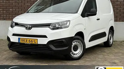Gebruikt 2021 Toyota Proace City City MPV | € 9.995 (Eerlijke prijs)
