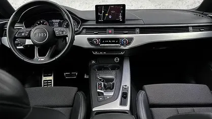 Zwart Gebruikt 2020 Audi A5 Sportback S-Line Hatchback | € 27.900 (Goede deal)