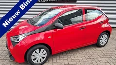 Rood Gebruikt 2018 Toyota Aygo Hatchback | € 8.945 (Goede deal)