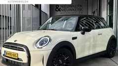 Gebruikt 2022 Mini Cooper Classic Hatchback | € 24.899 (Eerlijke prijs)