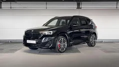 Saphirschwarz metallic (zwart metallic) Gebruikt 2025 BMW X1 Comfort Edition SUV | € 54.900 (Eerlijke prijs)