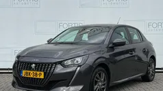 Grijs Gebruikt 2021 Peugeot 208 Allure Hatchback | € 15.900 (Eerlijke prijs)