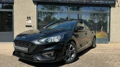 Zwart Gebruikt 2020 Ford Focus ST-Line Stationwagen | € 14.950 (Goede deal)