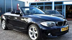Zwart, metallic lak Gebruikt 2011 BMW 118 Cabriolet Executive Cabriolet | € 9.900 (Eerlijke prijs)