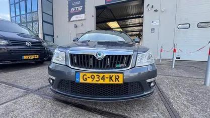 Grijs Gebruikt 2010 Skoda Octavia RS Stationwagen | € 6.900 (Eerlijke prijs)