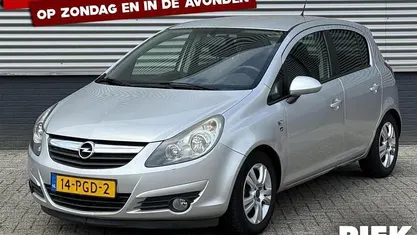 Gebruikt 2011 Opel Corsa Cosmo Hatchback | € 2.999 (Goede deal)