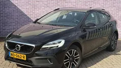 Gebruikt 2017 Volvo V40 CC Momentum Stationwagen | € 15.899 (Eerlijke prijs)