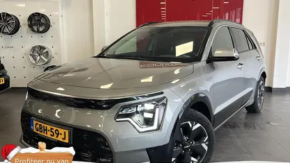 Steel grey Gebruikt 2024 Kia e-Niro Advance SUV | € 33.950 (Eerlijke prijs)