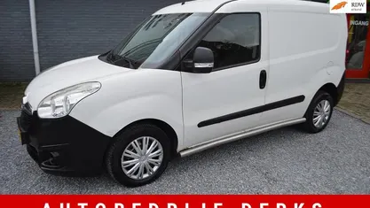 Occasion Opel Combo 90 PK (66 kW) 2015 Sedan